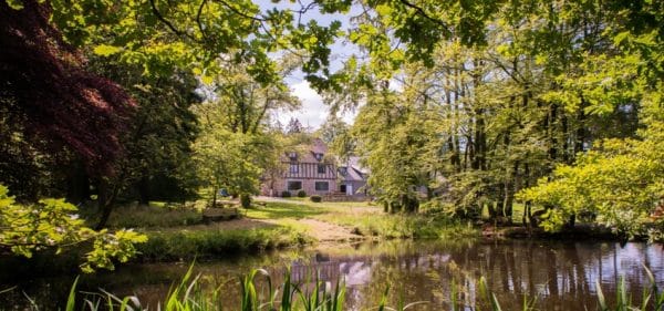 Résidence privée au bord d’un étang en Ardenne, région de Spa